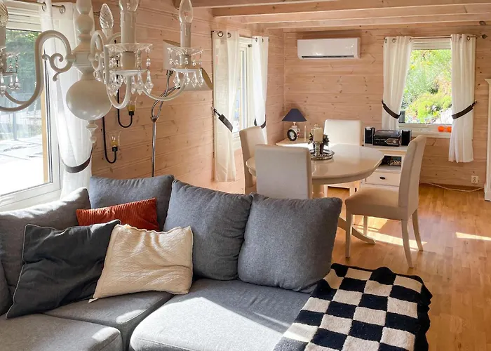 3 Bedroom Cozy In 別荘 *