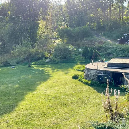 بيت للعطل 3 Bedroom Cozy In *