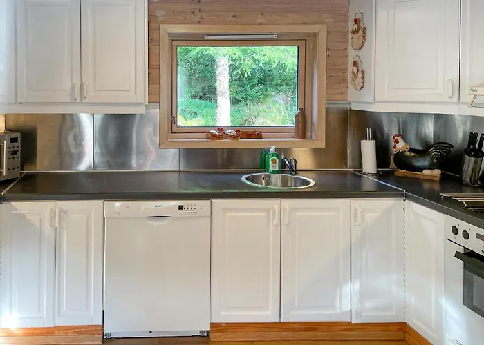 3 Bedroom Cozy In * فارسوند